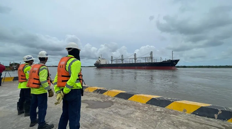 Primer buque de Pequiven con urea llega a Monómeros tras ser recuperada por Venezuela