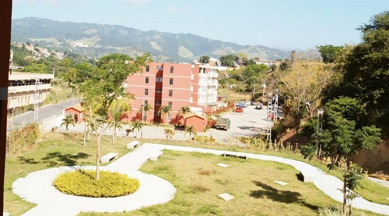 Nuevas Familias de Charallave reciben su casa digna en Jueves Popular de Vivienda