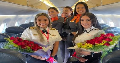 Mujeres venezolanas conducirán aeronaves Embraer E190 de Conviasa