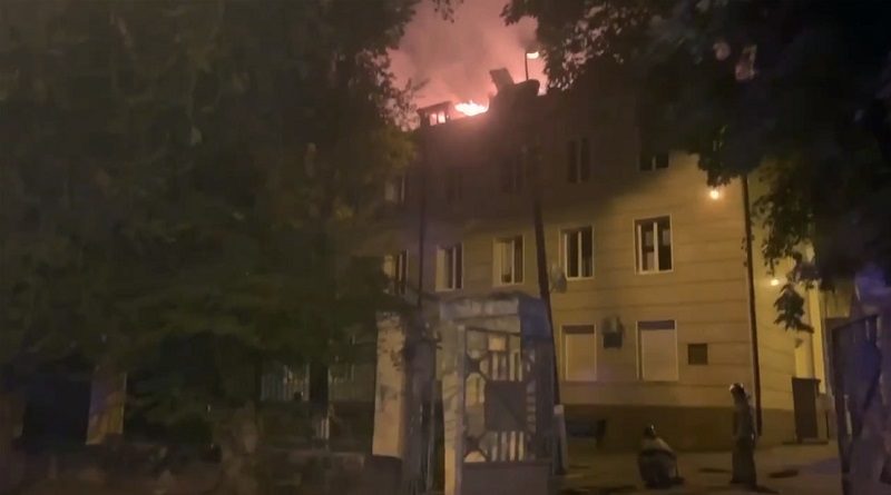 Fuerzas militares de Ucrania bombardean hospital principal de la ciudad de Donetsk