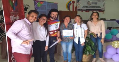 Certificados primeros 100 participantes del Diplomado en Emprendimiento Comunitario en Mérida