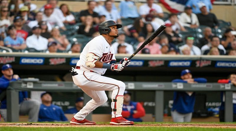 Luis Arráez dispara su octavo jonrón de la temporada y se mantiene como líder bate de la Americana
