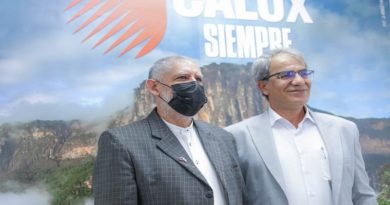 Delegación de Irán visitó laboratorios farmacéuticos venezolanos