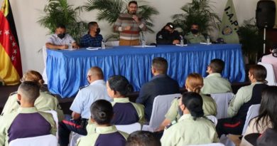Funcionarios reciben diplomado de Gerencia policial en Guaicaipuro