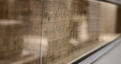 Descubren nota de papiro de dos mil 700 años de antigüedad en Israel