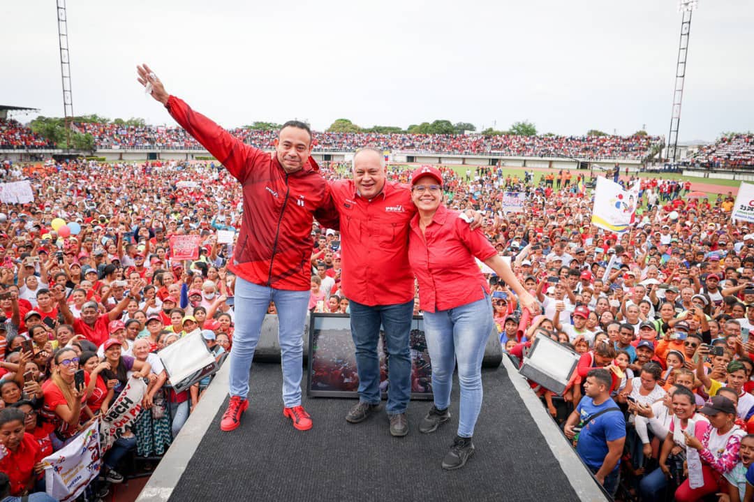 Presidente del PSUV destaca importancia histórica de Manual de Trabajo de las bases populares