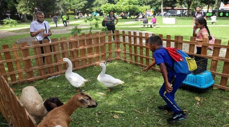 Presidente Maduro invita a disfrutar de este fin de semana con responsabilidad y alegría