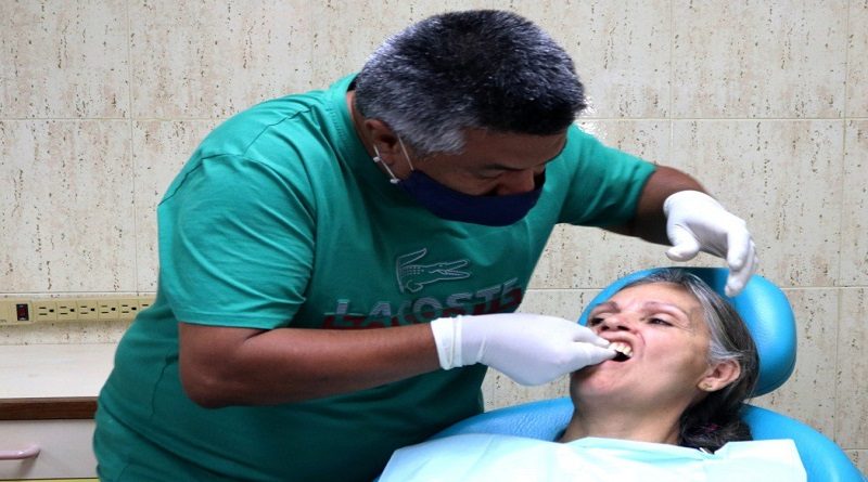 Plan de Prótesis Dentales beneficia a población de La Guaira
