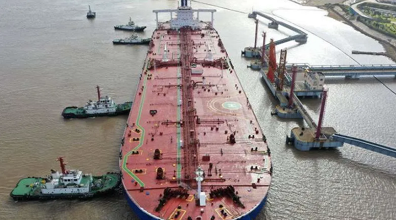 Moscú detendrá suministro a países que intenten arbitrariamente poner tope al precio del petróleo ruso