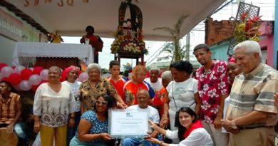 Pueblo de Curiepe recibe replica certificado de la Unesco por el ciclo festivo San Juan Bautista