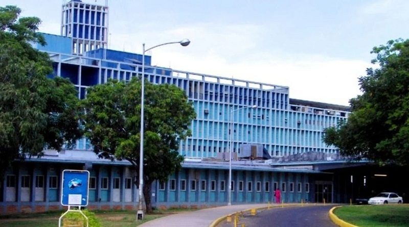 Recuperan luminarias del Hospital Universitario de Maracaibo