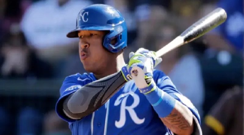 Salvador Pérez despachó su jonrón 22 de la temporada