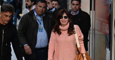 Vicepresidenta de Argentina acusa a la fiscalía de mentir en juicio oral en su contra