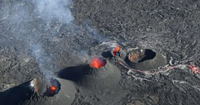 Volcán Pitón de la Fournaise entra en erupción