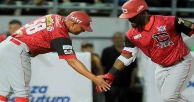 Odúbel Herrera se viste de héroe en triunfo de los Cardenales 8-7 sobre Magallanes