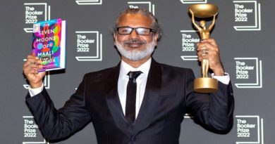 Shehan Karunatilaka se alza con el premio Booker de Literatura de habla inglesa