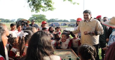 Ejecutivo Nacional evalúa proyecto de Complejo de Educación presentado por Comuna El Maizal de Lara