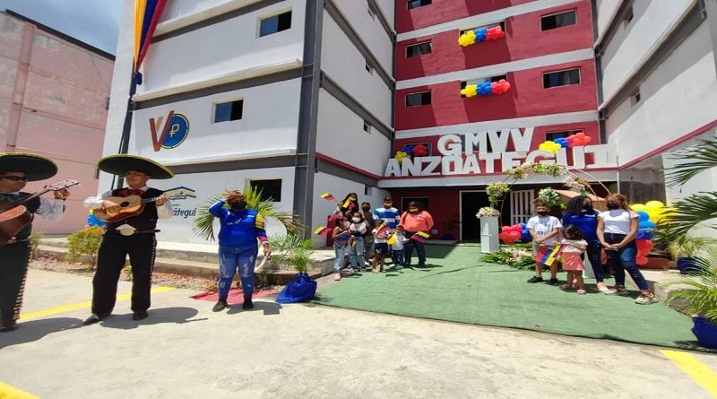 Entregan 20 viviendas en el urbanismo Parque Victoria en Anzoátegui﻿