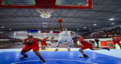 Trotamundos ponen en jaque a los Centauros tras vencerlos 85-78