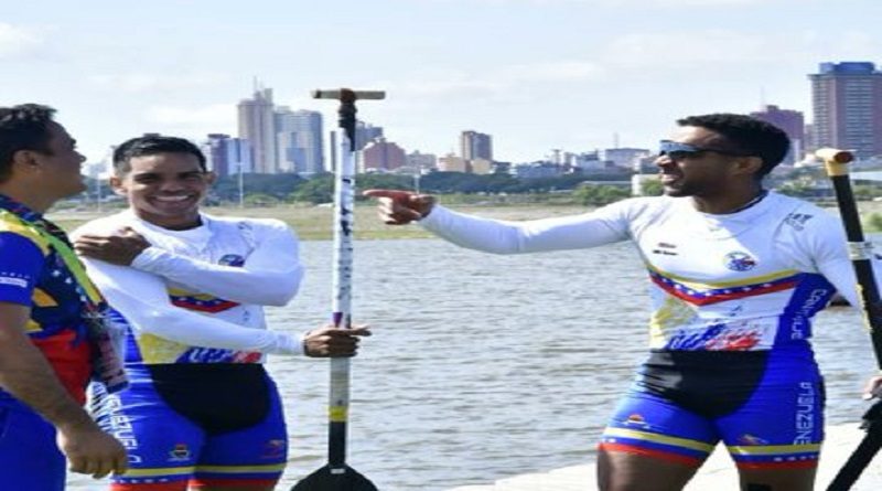 Edward Paredes y Yasser Guerra ganan la medalla de plata en Canotaje en los Juegos Suramericanos