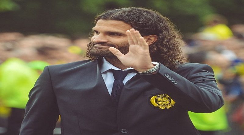 El Nantes femenino, equipo que milita en la segunda división de Francia, anunció al ex jugador venezolano Oswaldo Vizcarrondo como su nuevo director técnico, después de que este hubiese realizado su respectiva preparación para cumplir con los requisitos que exige la UEFA para un entrenador, reseñaron medios deportivos.