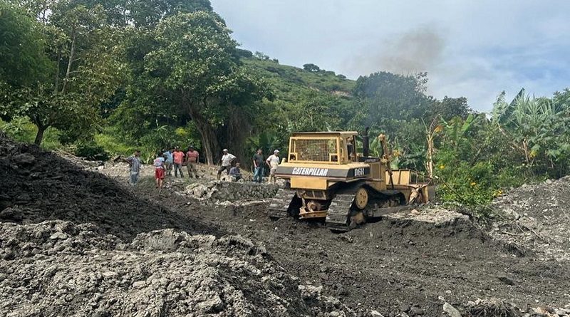 Avanza recuperación de vías y embaulamiento de quebradas en la parroquia Juares de Lara