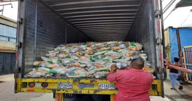 Atienden 313 escuelas con entrega de 50 toneladas de alimentos en Delta Amacuro