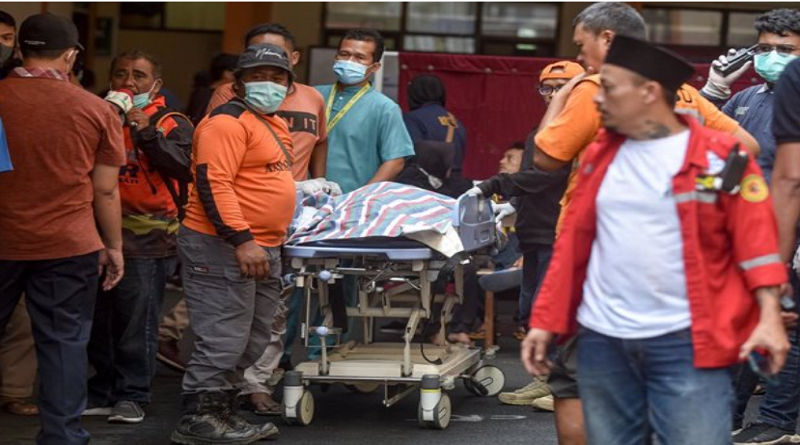 Indonesia indemnizará a familias de víctimas de tragedia del estadio