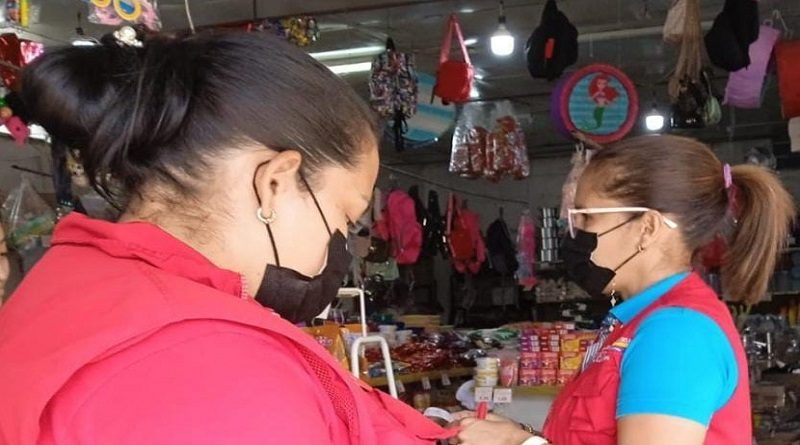 Funcionarios del Seniat fiscalizan comercios del país