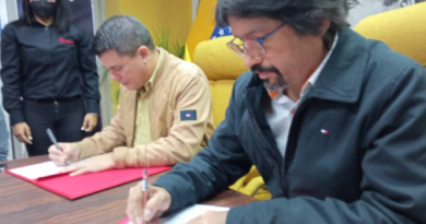 Inces firma convenio de formación con la UNETI y el CNTI