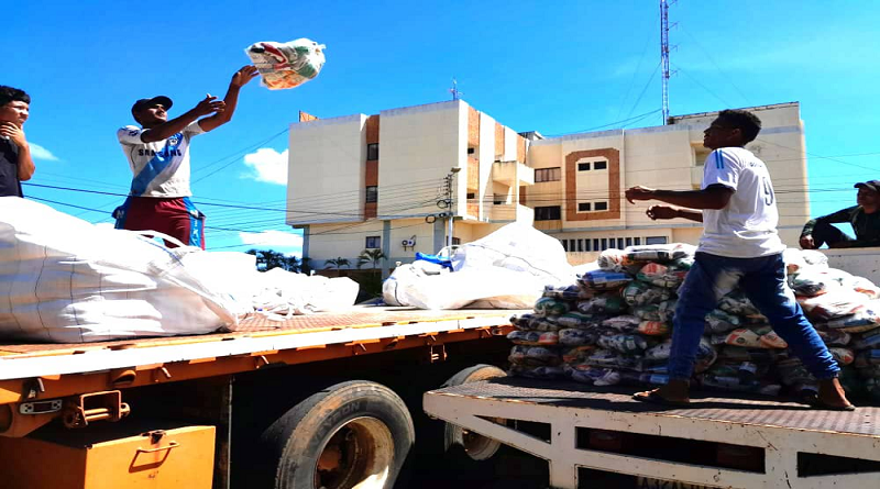 Minppal entrega más de 7 mil combos CLAP en el municipio Dabajuro de Falcón