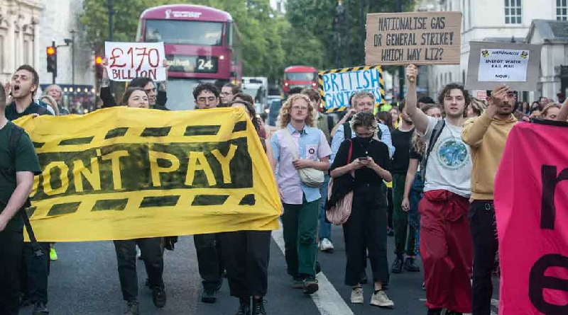 Protestan en Reino Unido contra costo de la vida