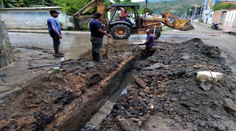 Hidrocentro sustituye 170 metros de colector en municipio Mario Briceño de Aragua
