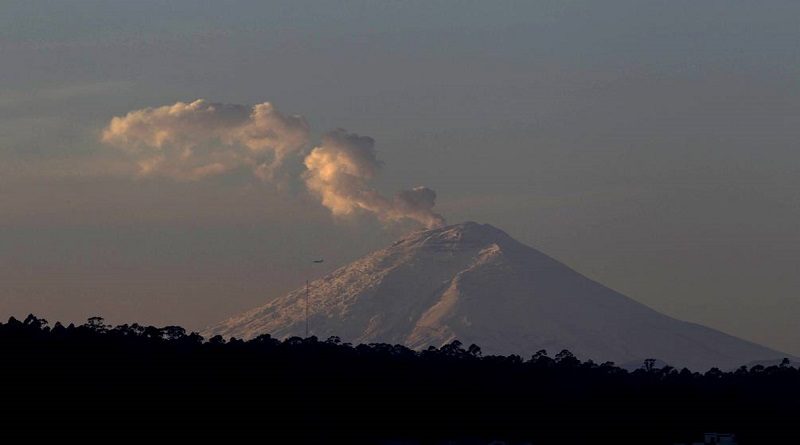 Declaran alerta amarilla por actividad del volcán Cotopaxi en Ecuador﻿