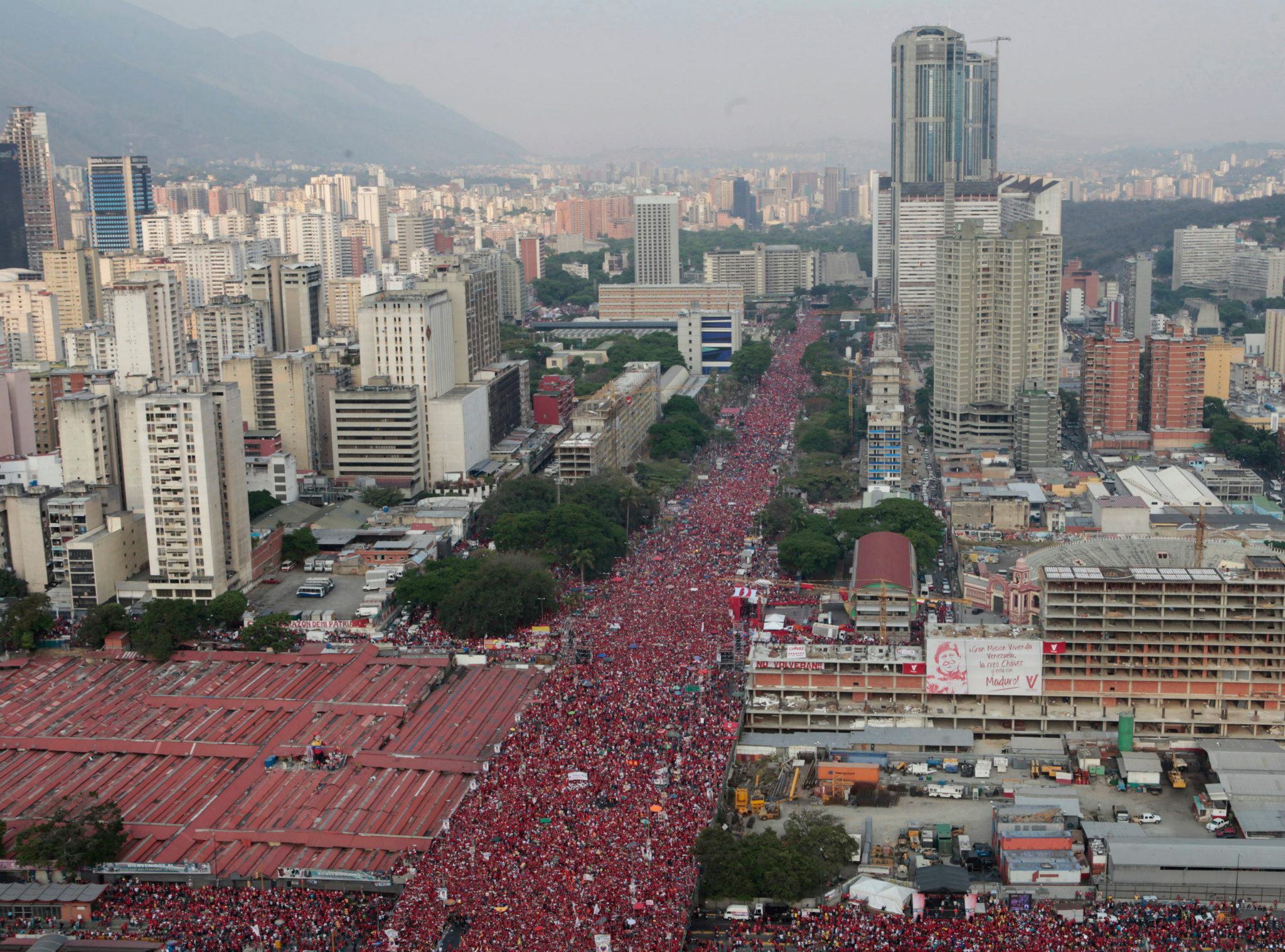 (04/10/2012) Chávez vaticina en histórico cierre de campaña: “Somos instrumentos de la paz y la vida de un pueblo”