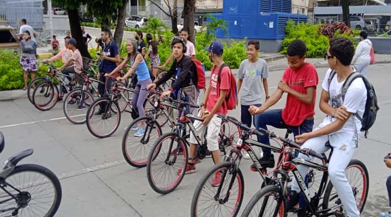 Caraqueños disfrutaron de la ciclovía en plaza Los Símbolos﻿