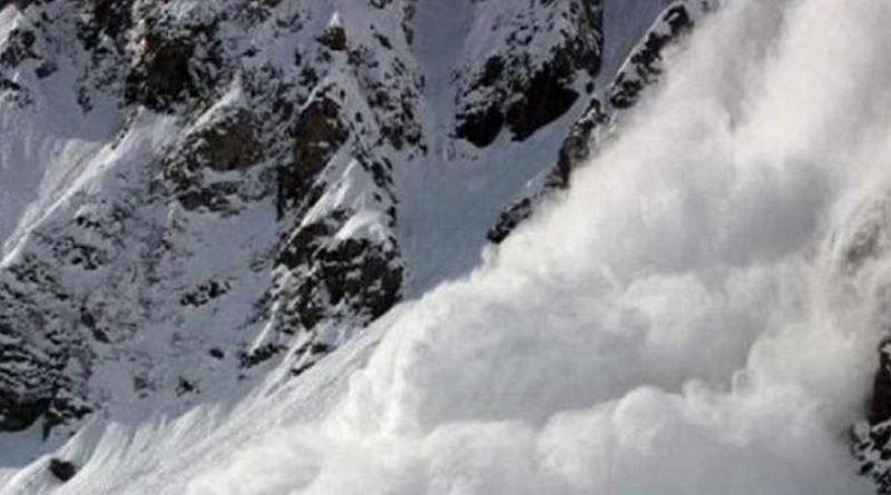 Ascienden a 19 los fallecidos tras una avalancha durante un curso de montañismo en India