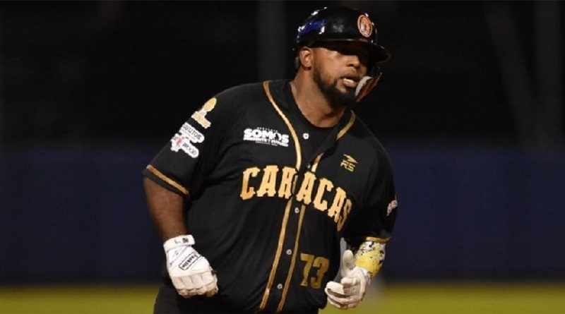 Leones en la cima tras derrotar 9-3 a los Tigres