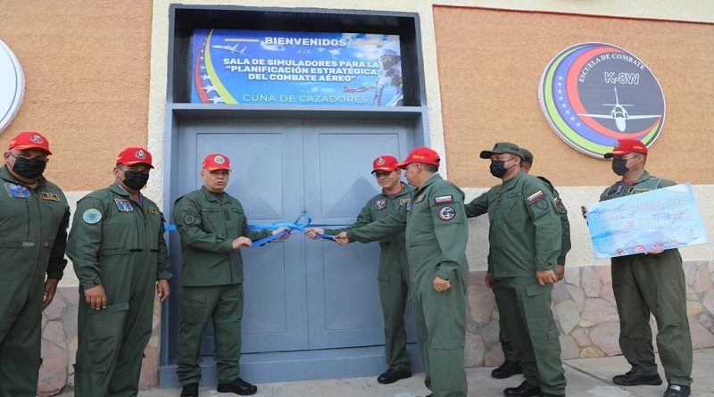 Inauguran sala de simuladores de vuelo en Base Aérea de Barquisimeto