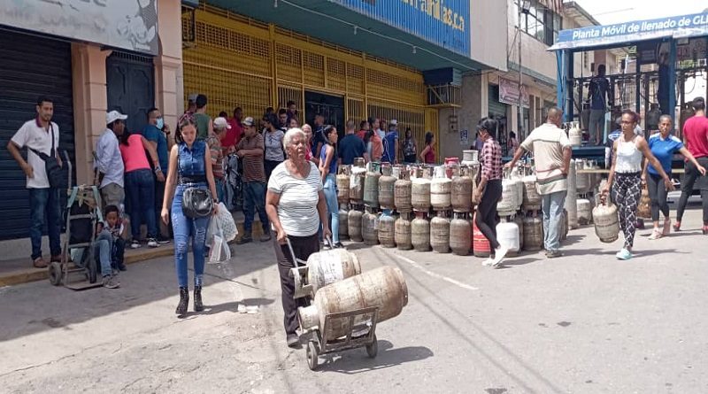 Favorecen a más de 7 mil familias con llenado de GLP en San Mateo