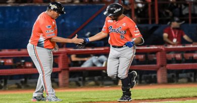 Eduardo Díaz comando el triunfo de los Caribes con jonrón