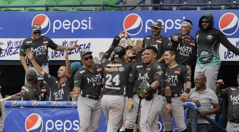 Bravos desató feroz ofensiva para derrotar 11-3 a los Tigres