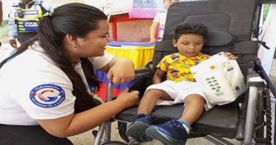 Entregan ayudas técnicas a habitantes en condiciones vulnerables en La Guaira