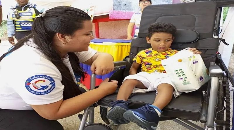 Entregan ayudas técnicas a habitantes en condiciones vulnerables en La Guaira