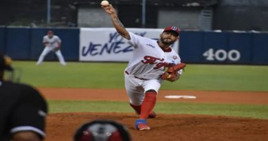 Guillermo Moscoso se incorpora a Tigres de Aragua