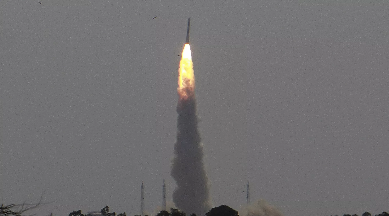 La India lanza el satélite de teledetección EOS-06
