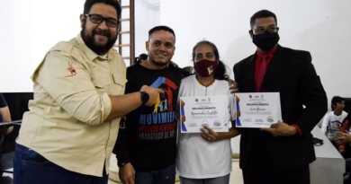 Concejo Municipal de Caracas entrega 100 reconocimientos a líderes y lideresas del Movimiento Viviendo Venezolano