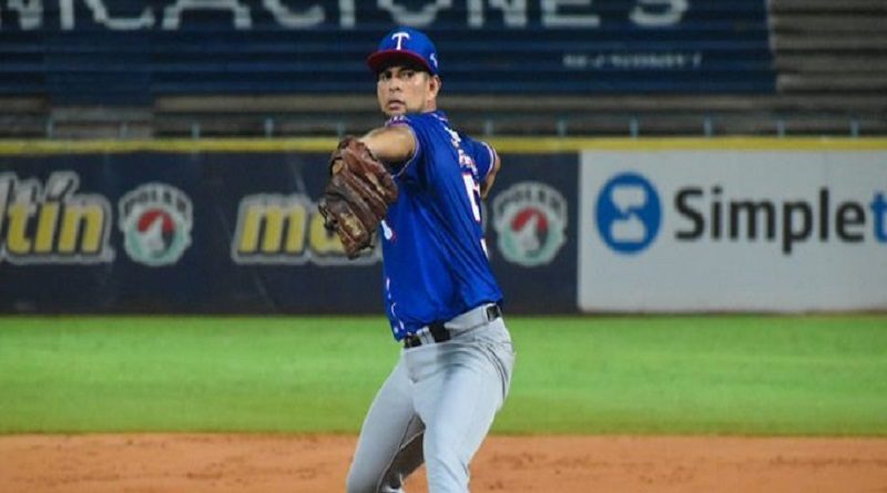 Tiburones cortó una racha de cuatro derrotas al vencer 4-0 a las Águilas