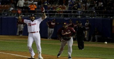 Tigres logra remontada épica tras vencer 8-7 a los Navegantes