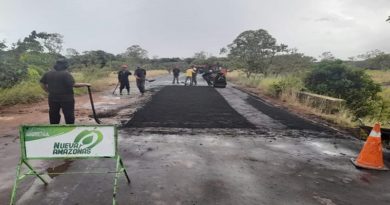 Colocan 750 toneladas de asfalto en municipio Atures de Amazonas